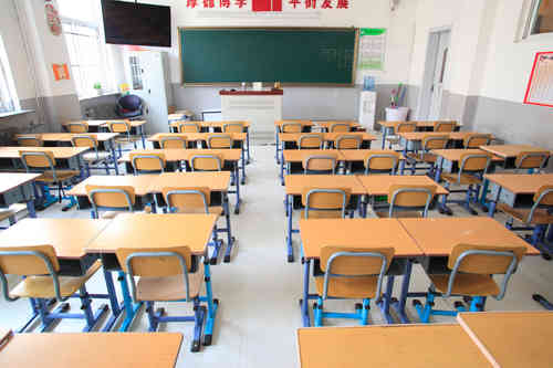 XX市双语学校2010年秋季初中招生简章